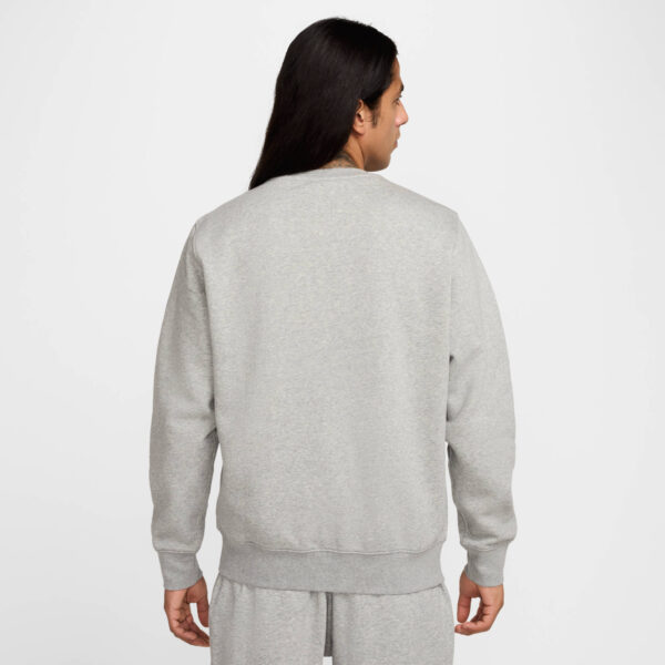 NIKE M NK CLUB BB CREW NSW GFX DK GREY HEATHER/BLACK – Bild 2
