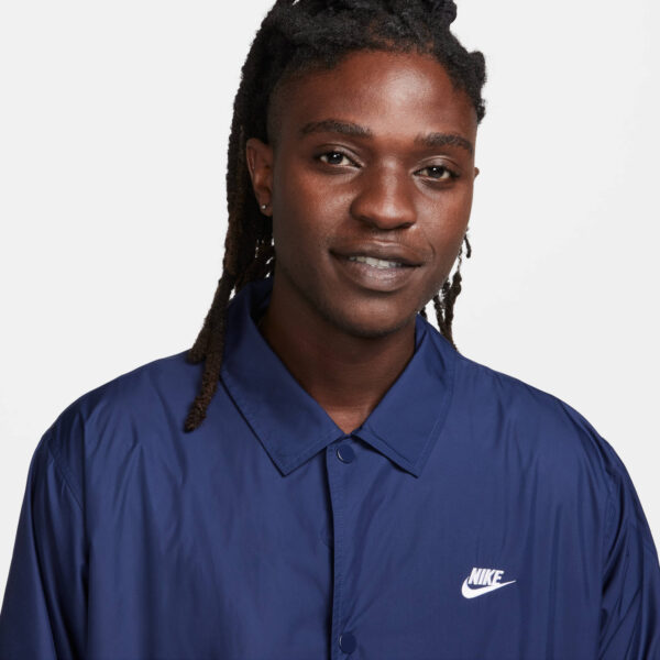 NIKE M NK CLUB COACHES JKT MIDNIGHT NAVY/WHITE – Bild 3