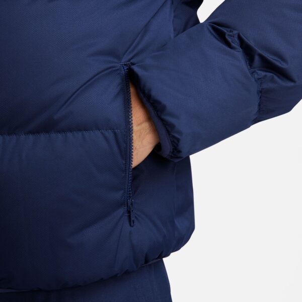 NIKE M NK CLUB PUFFER JKT MIDNIGHT NAVY/WHITE – Bild 5