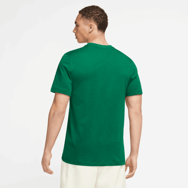 NIKE M NSW CLUB TEE MALACHITE – Bild 2