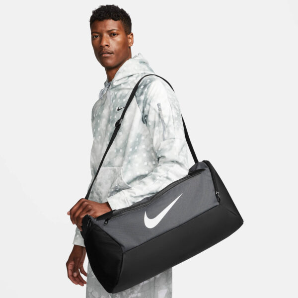 NIKE NK BRSLA S DUFF - 9.5 (41L) IRON GREY/BLACK/WHITE – Bild 2