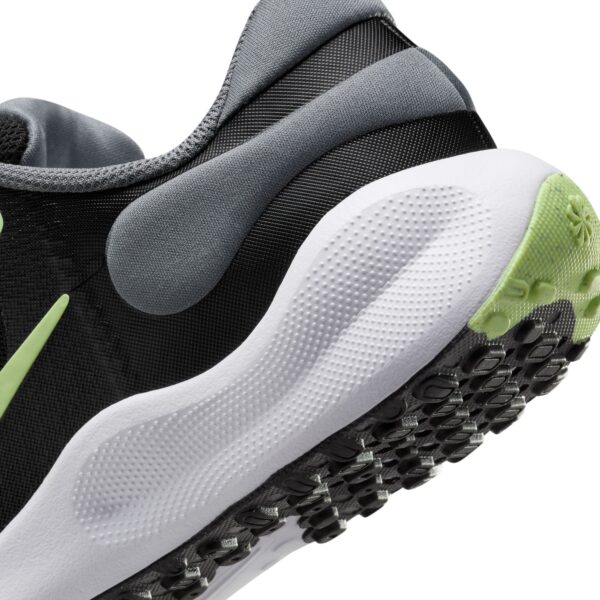 NIKE NIKE REVOLUTION 7 (GS) BLACK/BARELY VOLT-SMOKE GREY-W – Bild 8