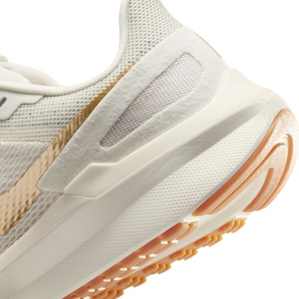 NIKE W NIKE AIR ZOOM STRUCTURE 25 PHANTOM/METALLIC GOLD-WHITE – Bild 8