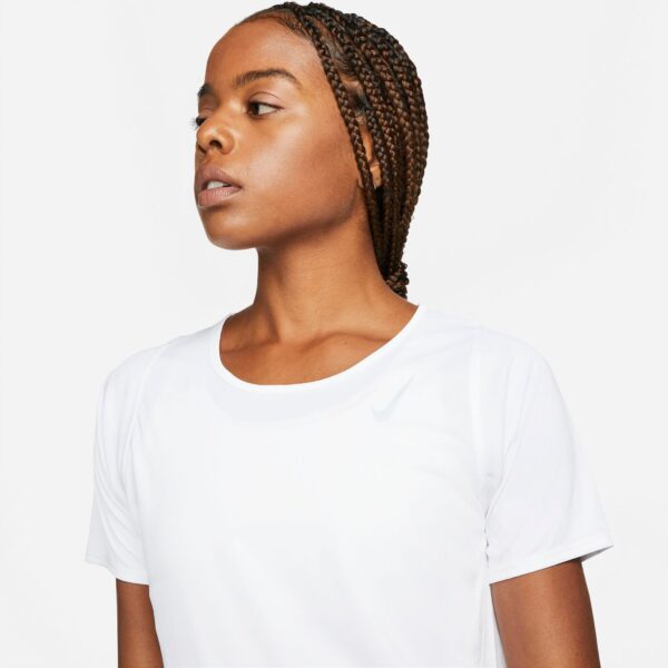 NIKE W NK FAST DF SS TOP WHITE/REFLECTIVE SILV – Bild 3