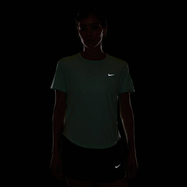 NIKE W NK TEMPO DF SS TOP MINT FOAM/REFLECTIVE SILV – Bild 4