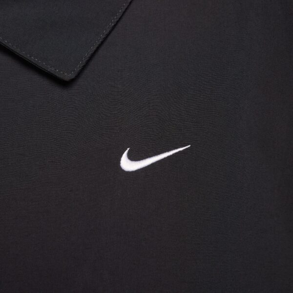 NIKE W NSW ESSTL WVN UV HBR CCH JKT BLACK/WHITE – Bild 4