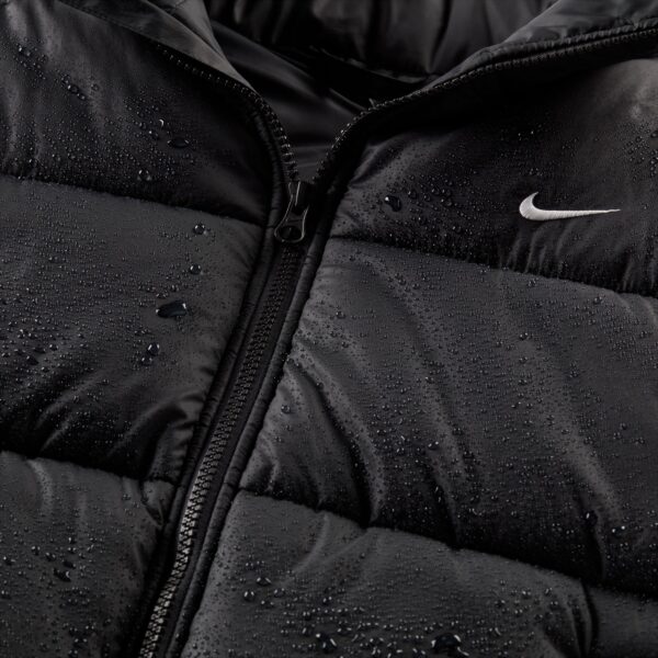 NIKE W NSW TF SYNFL NK CLSC VEST BLACK/WHITE – Bild 7