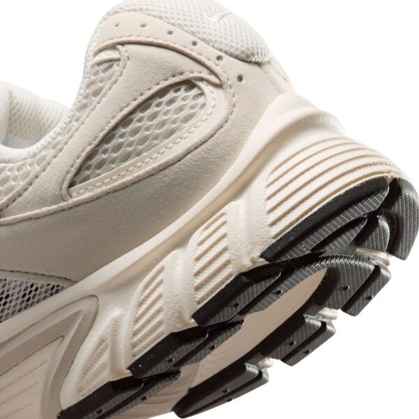 NIKE W NIKE V5 RNR LT OREWOOD BRN/PALE IVORY-BLAC – Bild 7