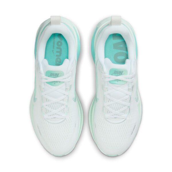 NIKE W NIKE VOMERO 18 WHITE/CANNON-BLEACHED TURQ-MIN – Bild 4