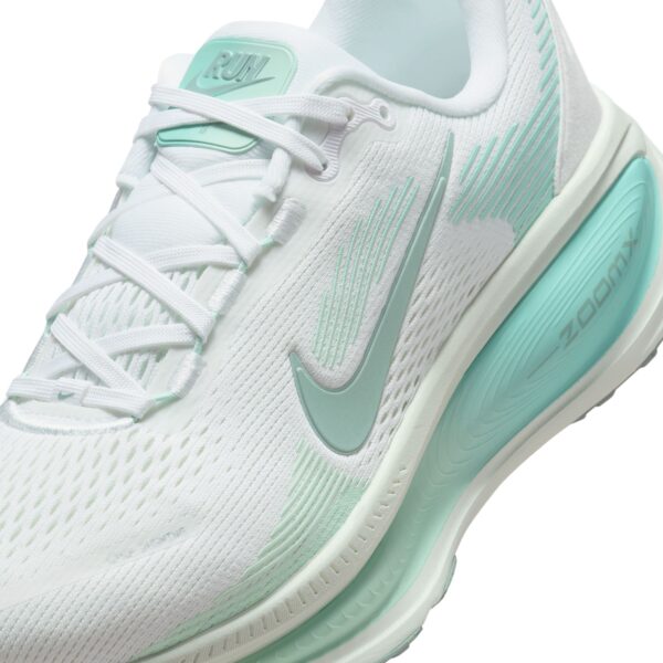NIKE W NIKE VOMERO 18 WHITE/CANNON-BLEACHED TURQ-MIN – Bild 7