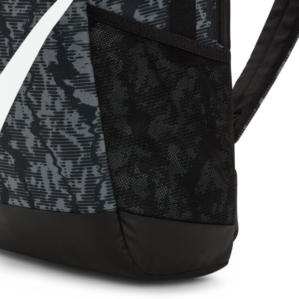 NIKE Y NK BRSLA BKPK - CAT AOP FA24 BLACK/BLACK/WHITE – Bild 7