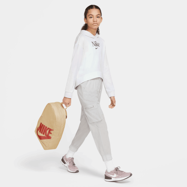 NIKE Y NK ELMNTL BKPK SESAME/SESAME/PICANTE RED – Bild 10