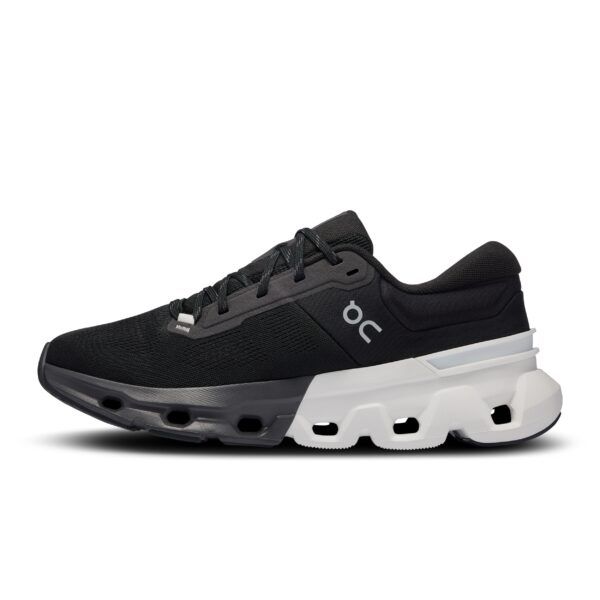 ON Cloudflyer 5 BLACK / WHITE – Bild 4