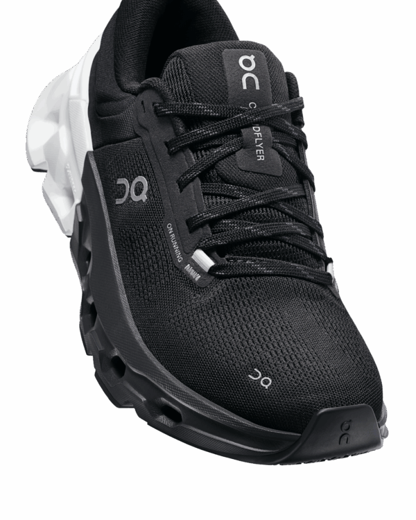 ON Cloudflyer 5 BLACK / WHITE – Bild 7