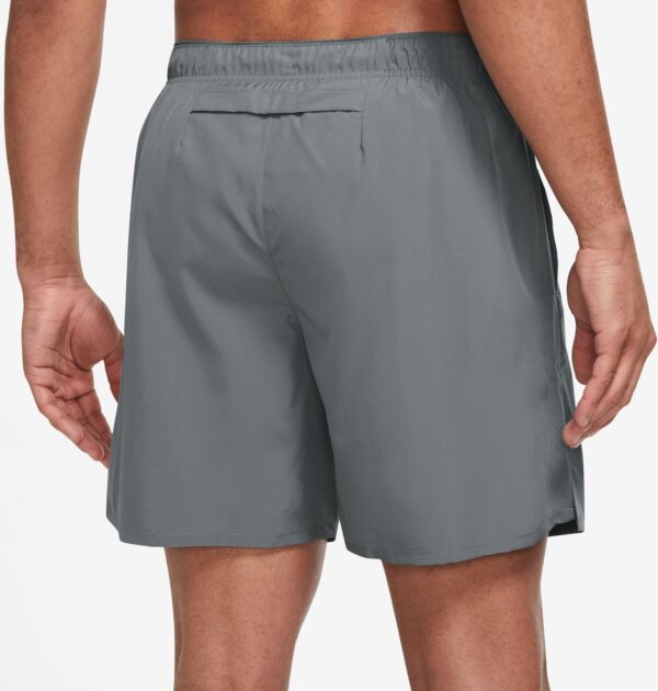 NIKE M NK DF CHALLENGER 7BF SHORT SMOKE GREY/SMOKE GREY/REFLECTI – Bild 2