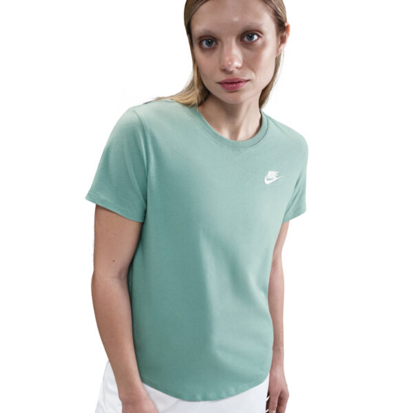 NIKE W NSW CLUB SS TEE CANNON/WHITE – Bild 2